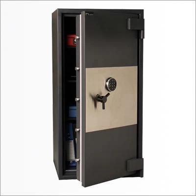 Огневзломостойкий сейф Defender Pro 151 S EL